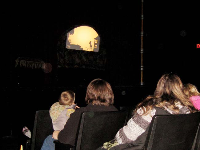 Kids watching Elmer shadow show